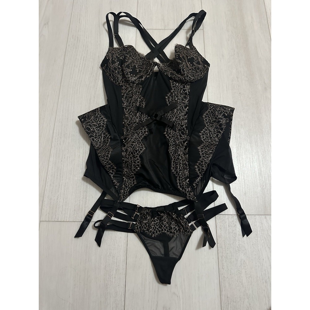 Victoria's Secret Lingerie Peplum Corset & Panty Set Sz 36D / S Strappy Black
